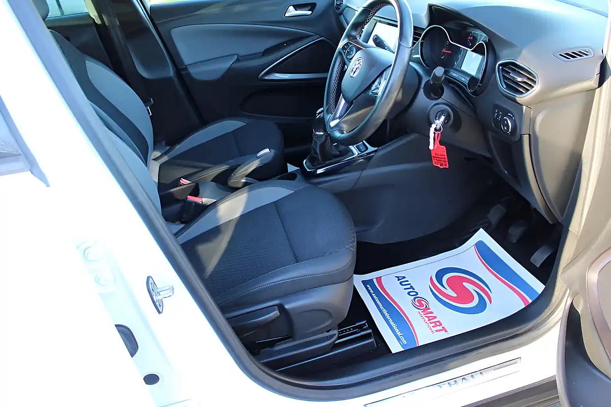 Used 2018 Vauxhall Crossland X Elite White - Interior and Exterior details 3