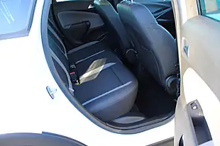 Used 2018 Vauxhall Crossland X Elite White - Interior and Exterior details 4