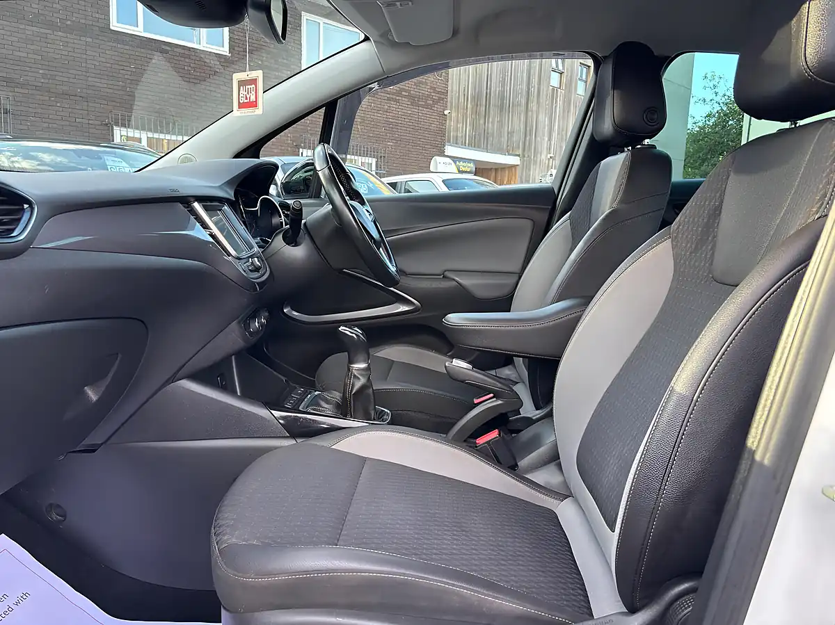 Used 2018 Vauxhall Crossland X Elite White - Interior and Exterior details 12