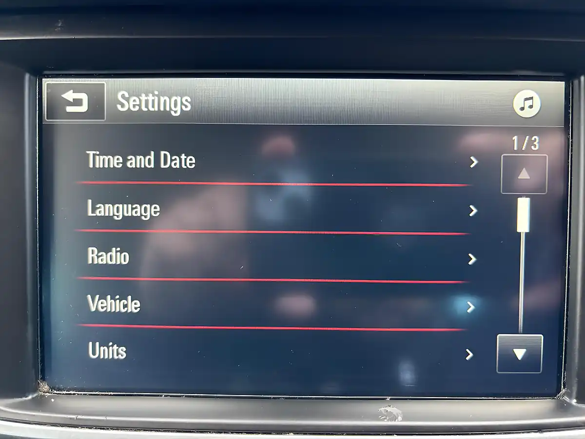 Used 2018 Vauxhall Crossland X Elite White - Interior and Exterior details 16