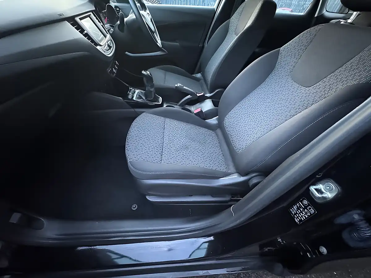 Used 2018 Vauxhall Crossland X Se Black - Interior and Exterior details 19