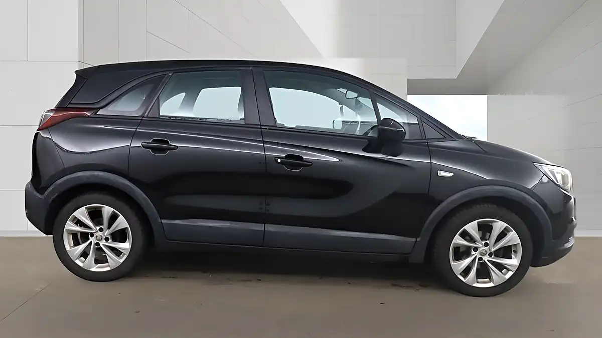 Used 2018 Vauxhall Crossland X Se Black - Interior and Exterior details 15