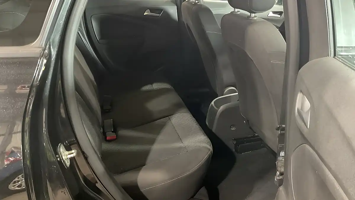 Used 2018 Vauxhall Crossland X Se Black - Interior and Exterior details 8
