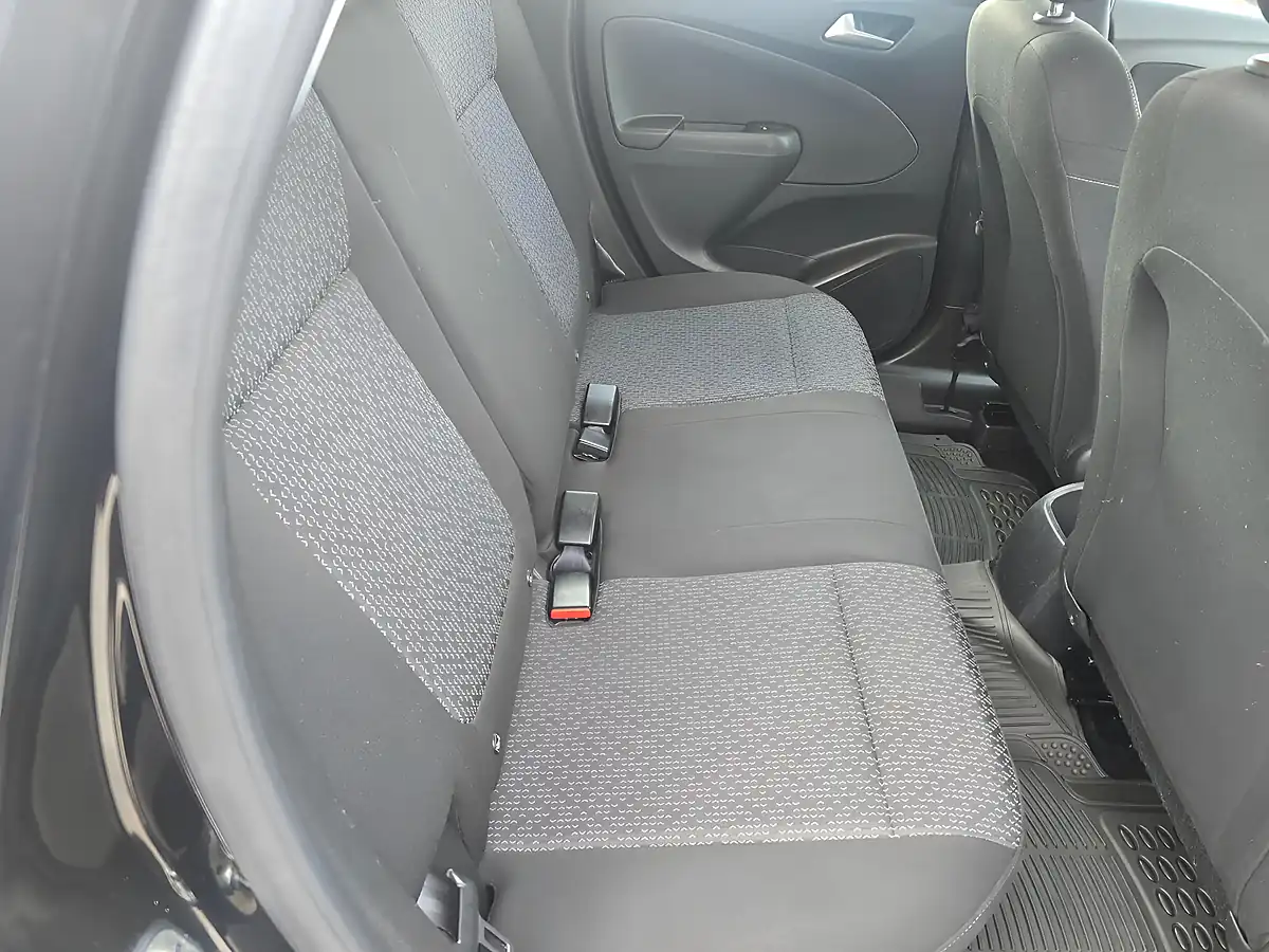 Used 2018 Vauxhall Crossland X Se Black - Interior and Exterior details 13