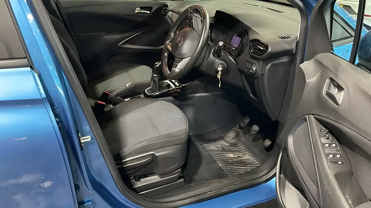 Used 2018 Vauxhall Crossland X Se Blue - Interior and Exterior details 11