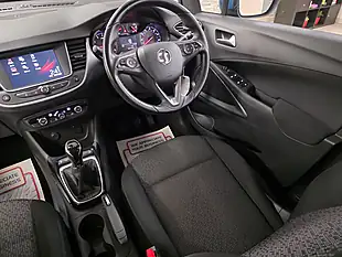 Used 2018 Vauxhall Crossland X Se Blue - Interior and Exterior details 13