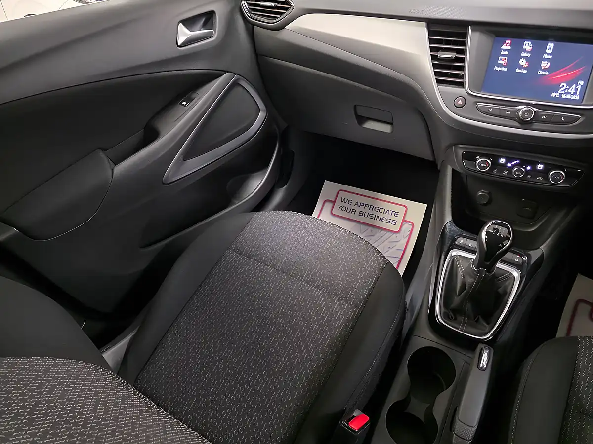 Used 2018 Vauxhall Crossland X Se Blue - Interior and Exterior details 15