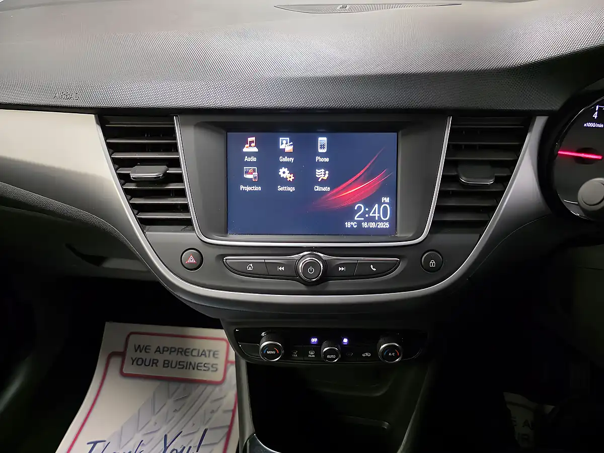 Used 2018 Vauxhall Crossland X Se Blue - Interior and Exterior details 8