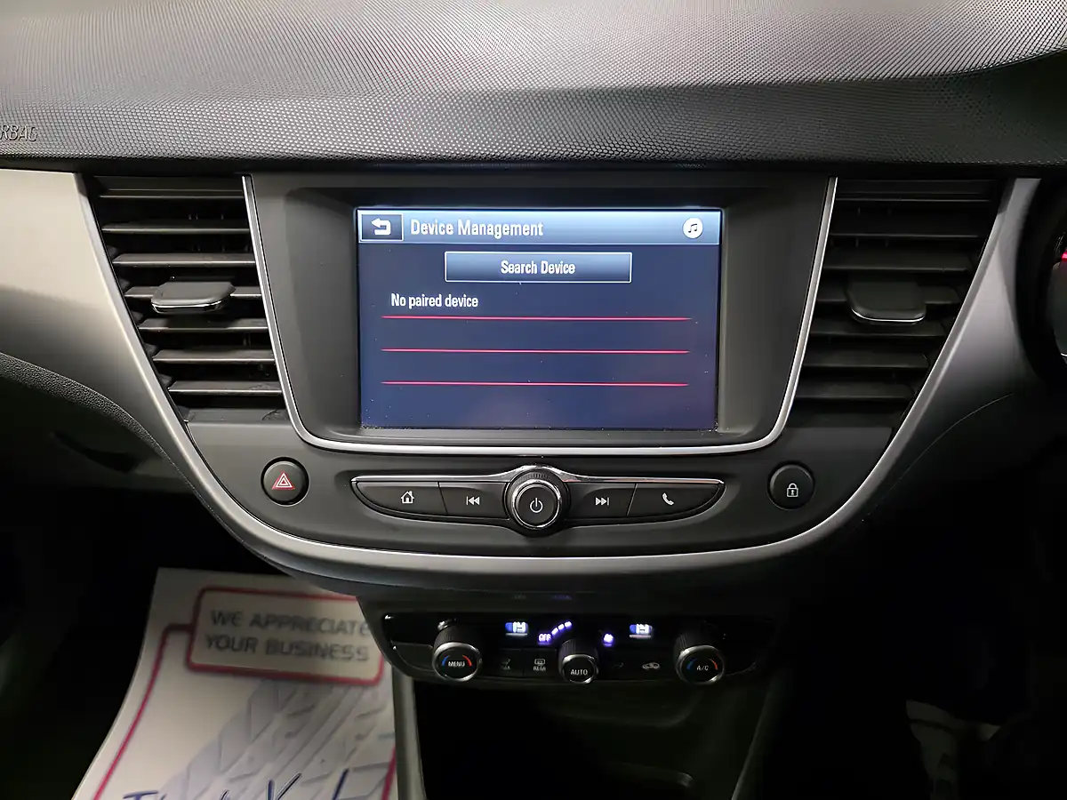 Used 2018 Vauxhall Crossland X Se Blue - Interior and Exterior details 9