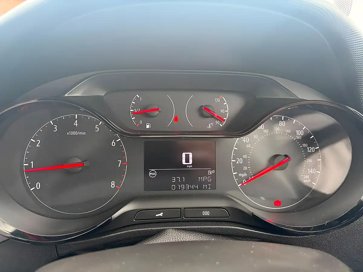 Used 2018 Vauxhall Crossland X Se Blue - Interior and Exterior details 10