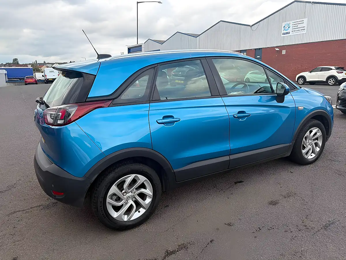 Used 2018 Vauxhall Crossland X Se Blue - Interior and Exterior details 11