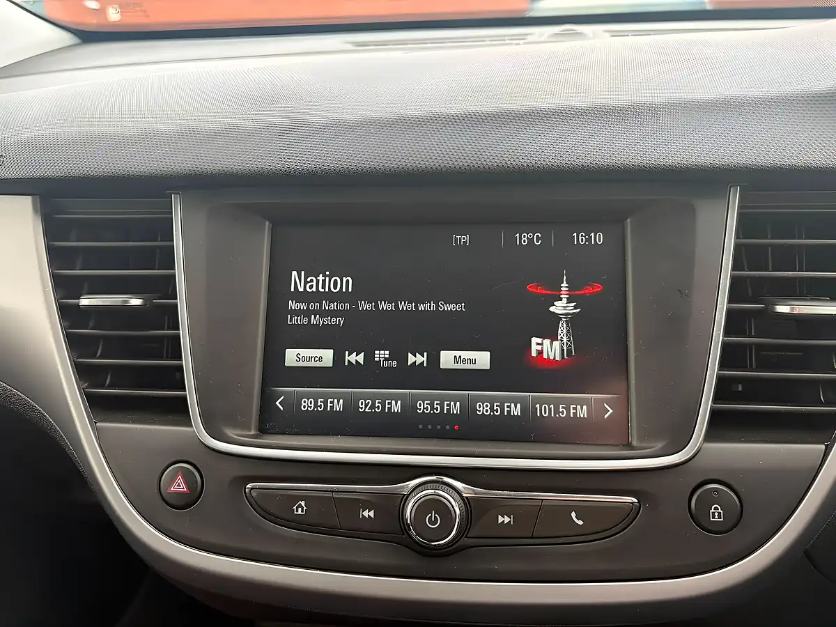Used 2018 Vauxhall Crossland X Se Blue - Interior and Exterior details 2