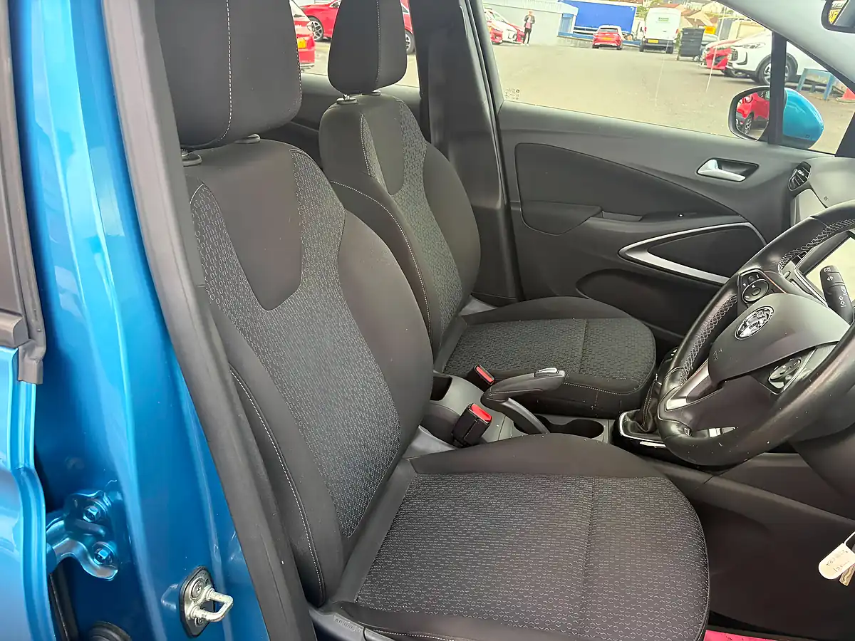 Used 2018 Vauxhall Crossland X Se Blue - Interior and Exterior details 8