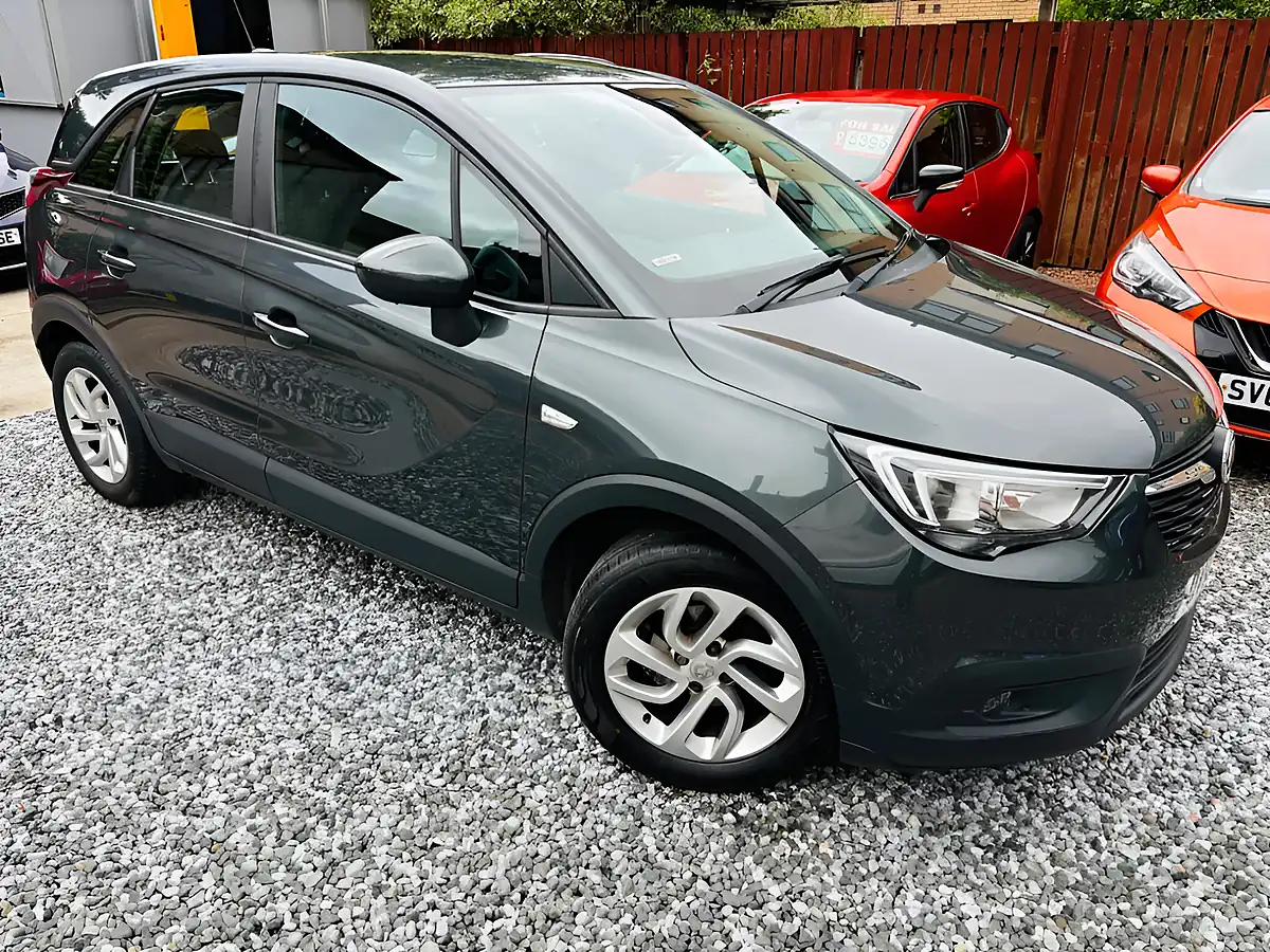 Used 2018 Vauxhall Crossland X Se Grey - Front View