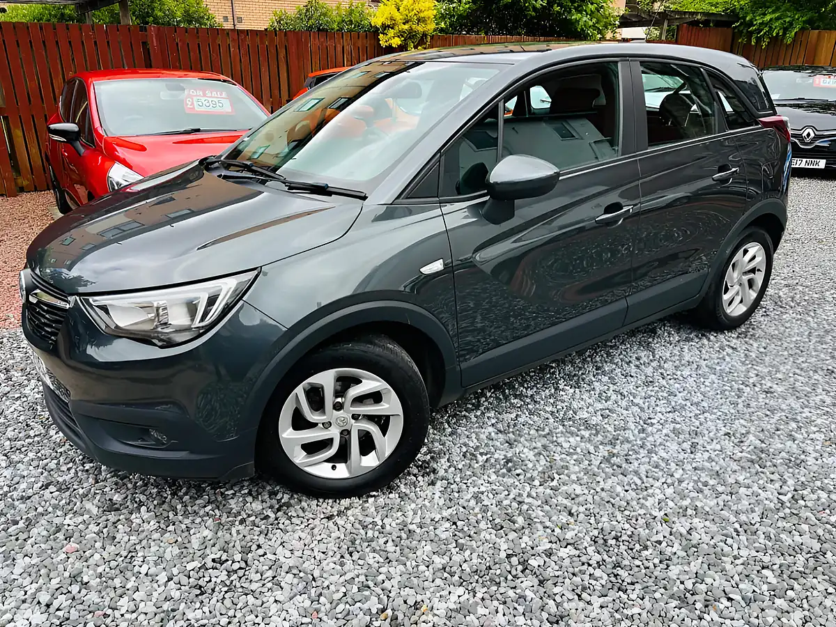 Used 2018 Vauxhall Crossland X Se Grey - Interior and Exterior details 2