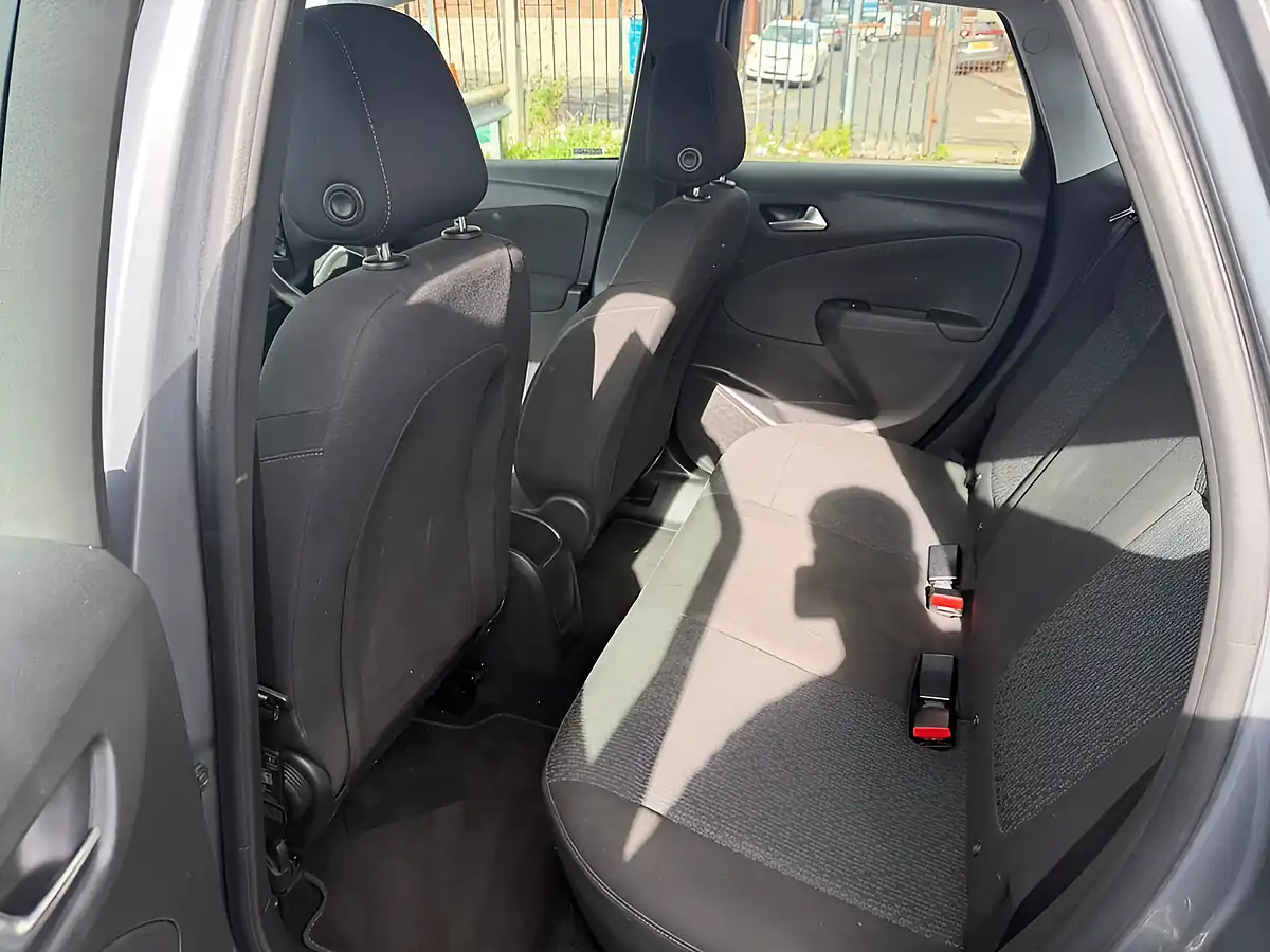 Used 2018 Vauxhall Crossland X Se Grey - Interior and Exterior details 12