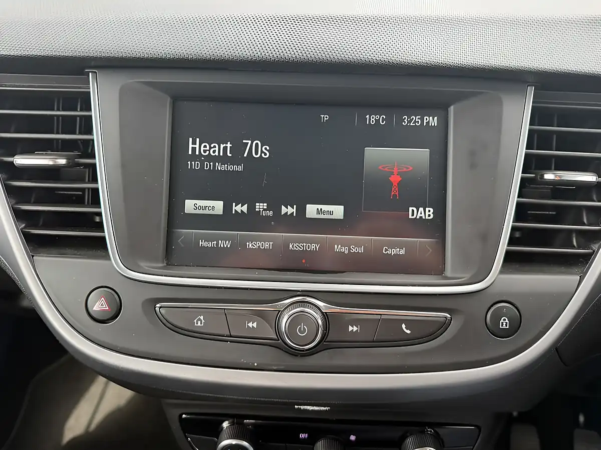 Used 2018 Vauxhall Crossland X Se Grey - Interior and Exterior details 13