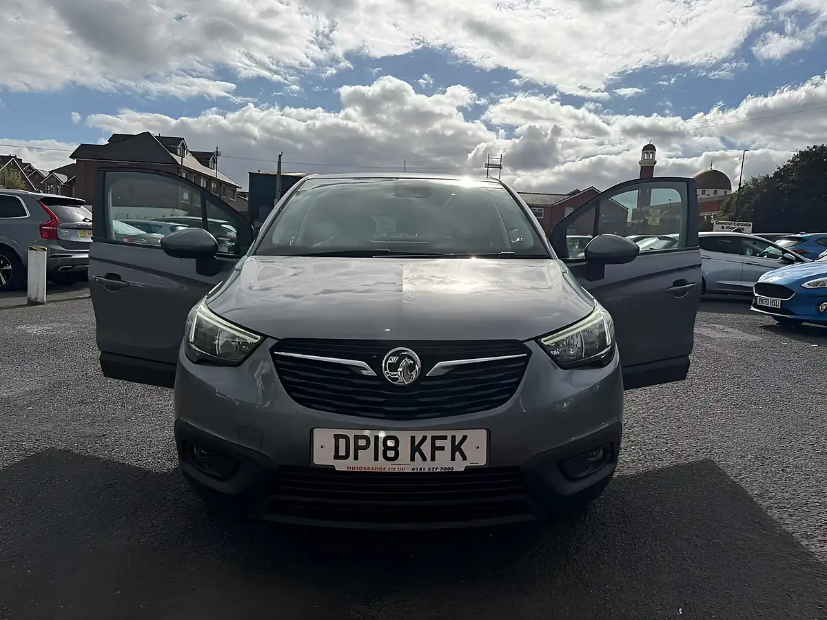 Used 2018 Vauxhall Crossland X Se Grey - Interior and Exterior details 3