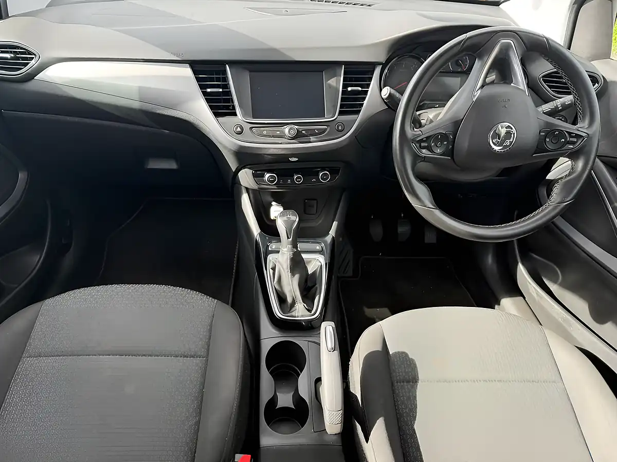Used 2018 Vauxhall Crossland X Se Grey - Interior and Exterior details 7