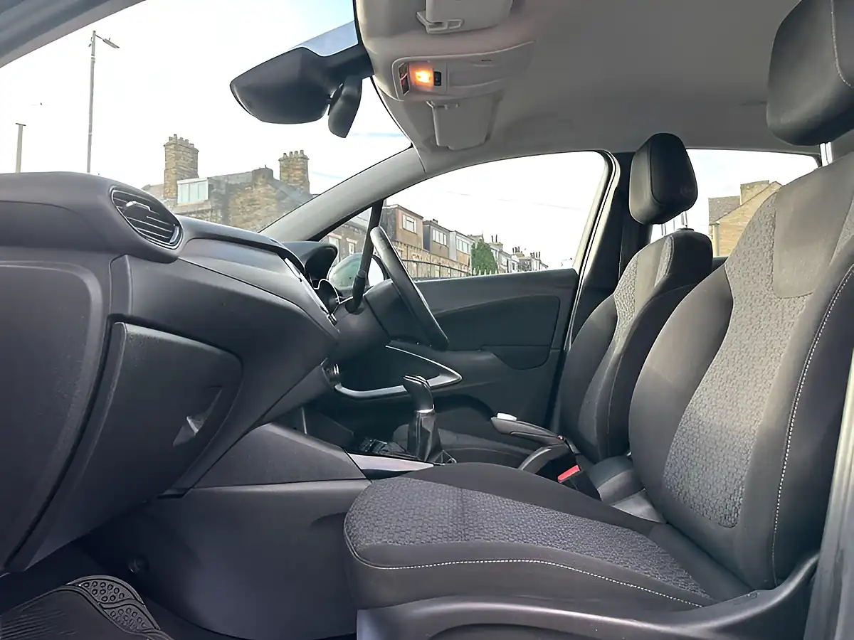 Used 2018 Vauxhall Crossland X Se Grey - Interior and Exterior details 19