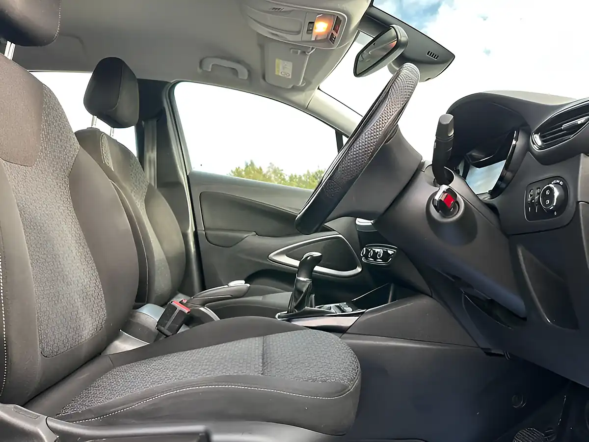 Used 2018 Vauxhall Crossland X Se Grey - Interior and Exterior details 5