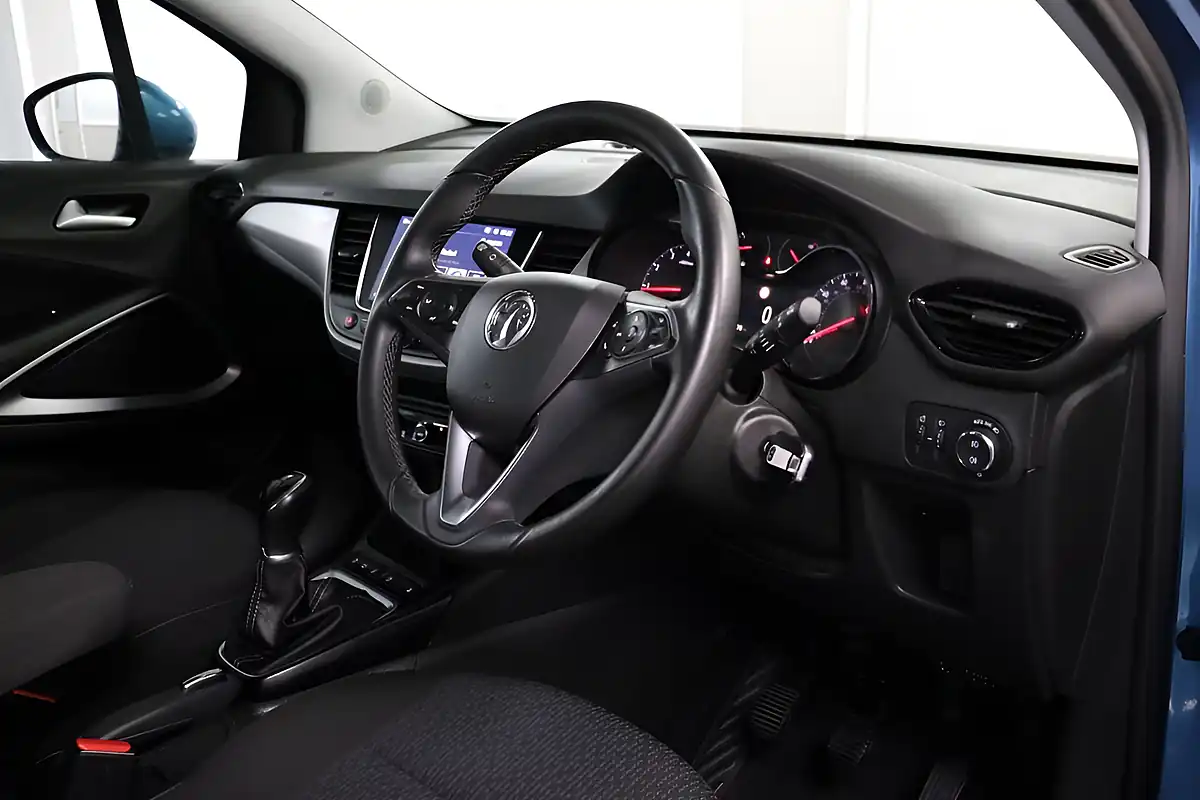 Used 2018 Vauxhall Crossland X Se Nav Blue - Interior and Exterior details 4