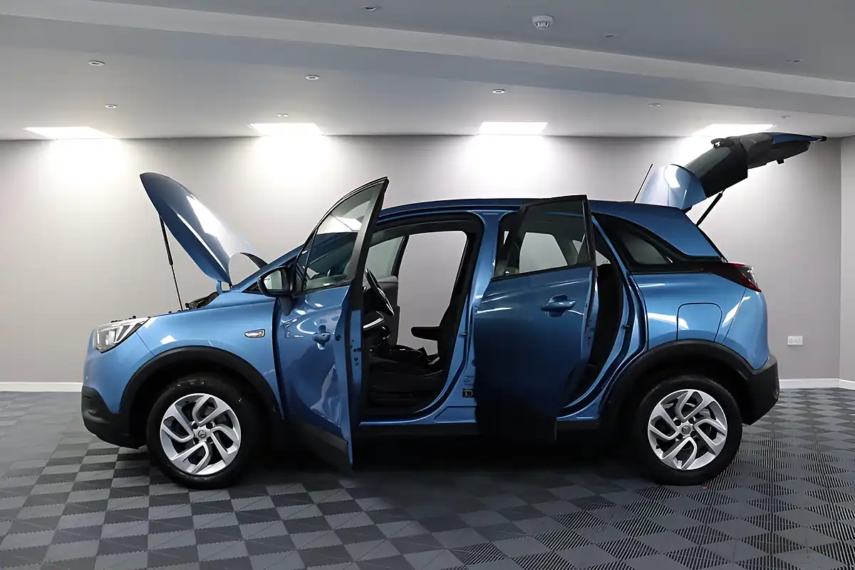 Used 2018 Vauxhall Crossland X Se Nav Blue - Interior and Exterior details 5