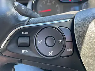 Used 2018 Vauxhall Crossland X Se Silver - Interior and Exterior details 13
