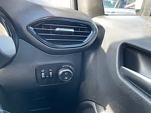 Used 2018 Vauxhall Crossland X Se Silver - Interior and Exterior details 15