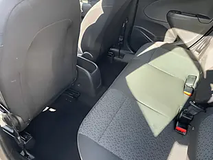Used 2018 Vauxhall Crossland X Se Silver - Interior and Exterior details 9