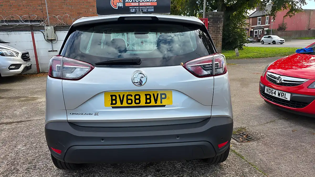 Used 2018 Vauxhall Crossland X Se Silver - Interior and Exterior details 5