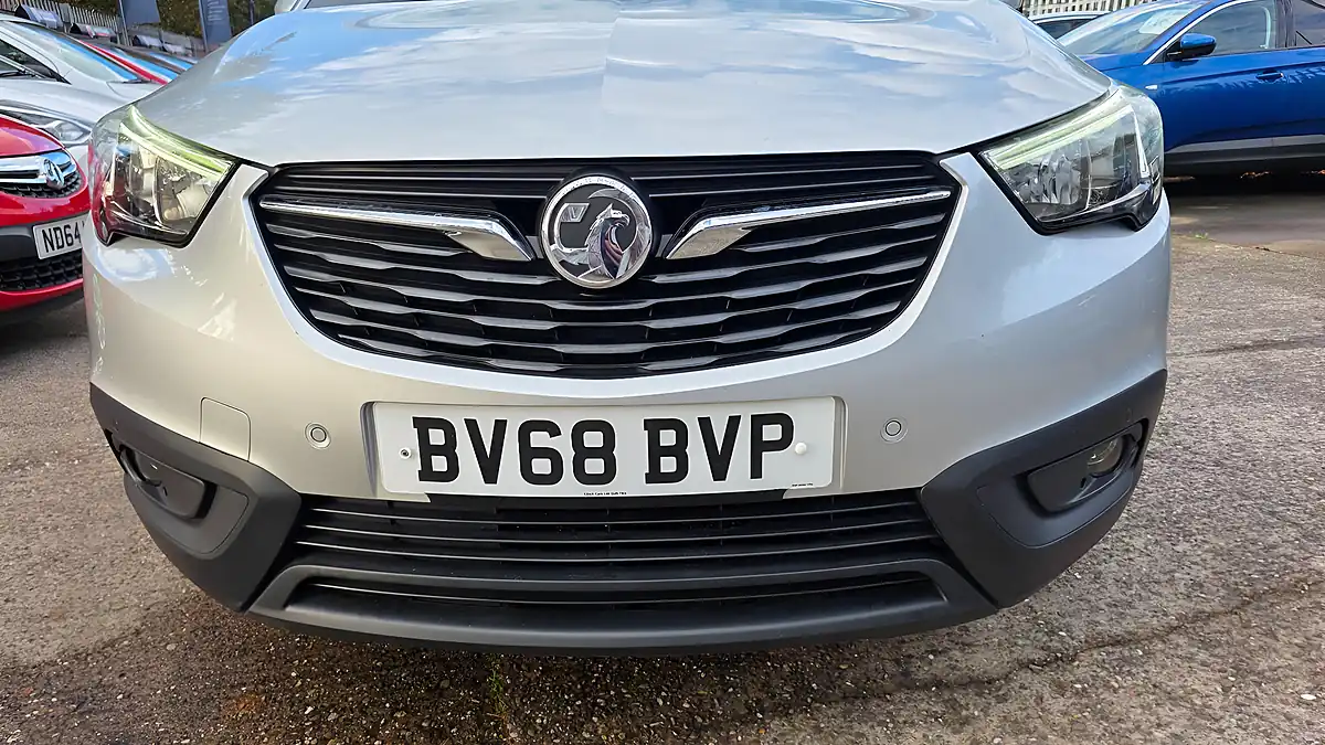 Used 2018 Vauxhall Crossland X Se Silver - Interior and Exterior details 7