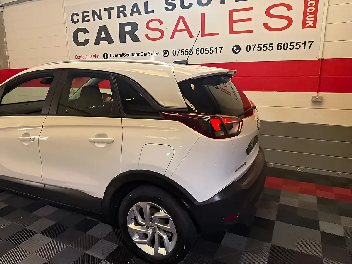 Used 2018 Vauxhall Crossland X Se White - Interior and Exterior details 11