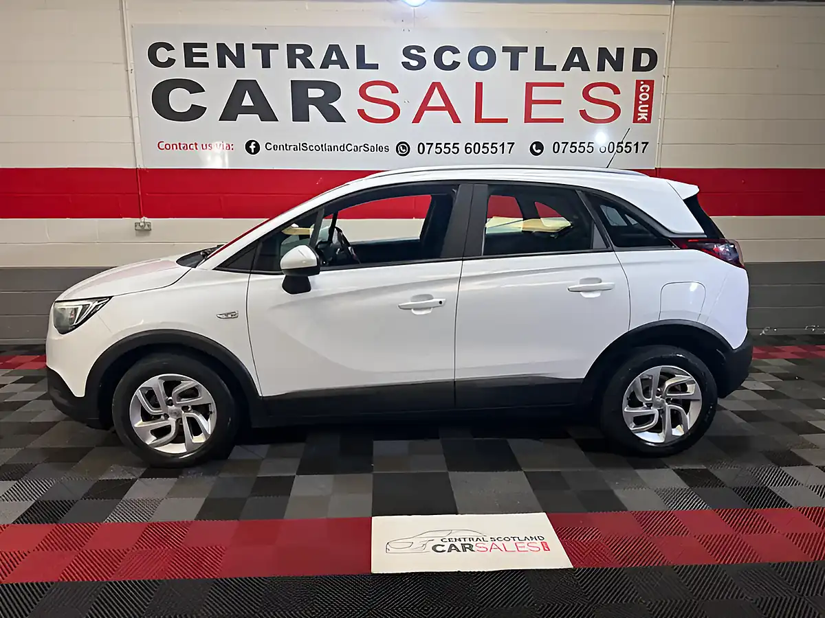 Used 2018 Vauxhall Crossland X Se White - Interior and Exterior details 12