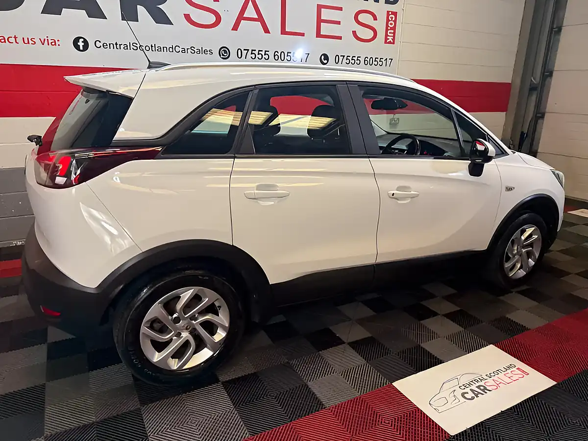 Used 2018 Vauxhall Crossland X Se White - Interior and Exterior details 14