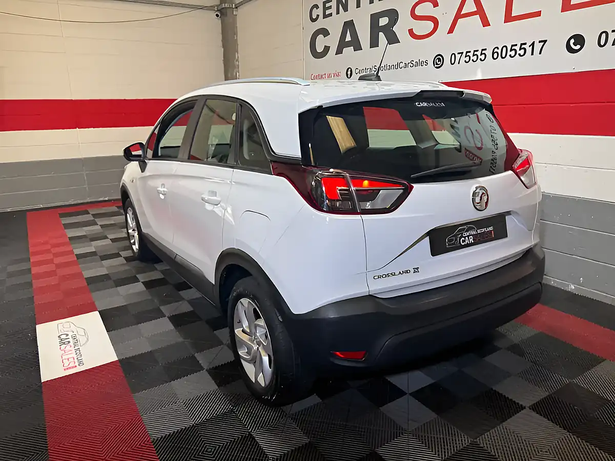 Used 2018 Vauxhall Crossland X Se White - Interior and Exterior details 4