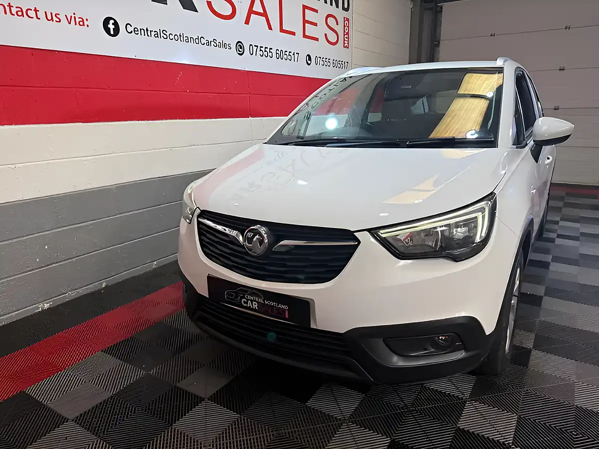 Used 2018 Vauxhall Crossland X Se White - Interior and Exterior details 6
