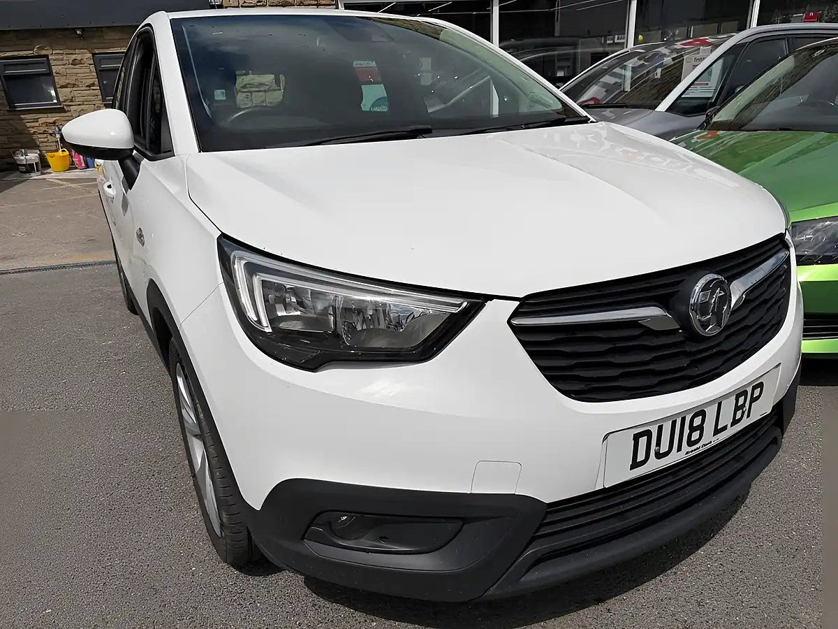 Used 2018 Vauxhall Crossland X Se White - Front View