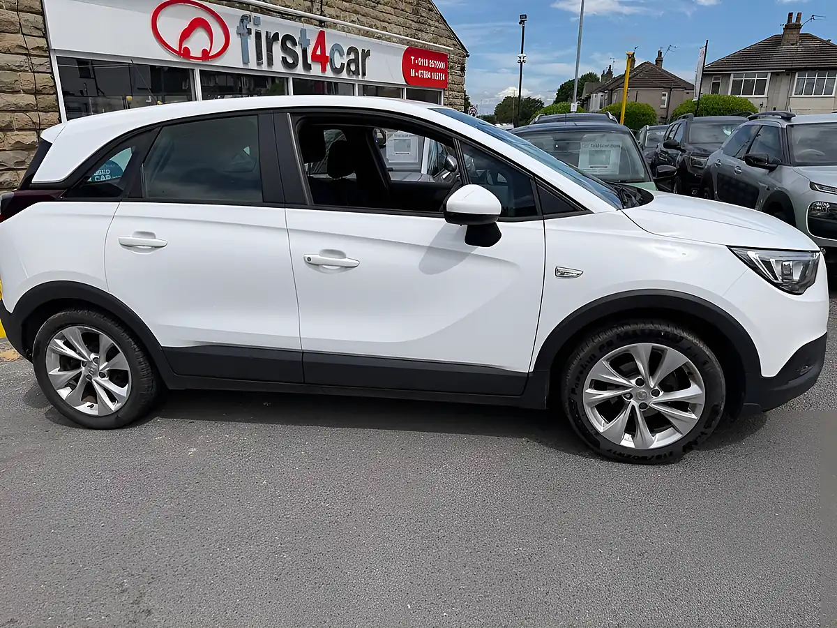 Used 2018 Vauxhall Crossland X Se White - Interior and Exterior details 10