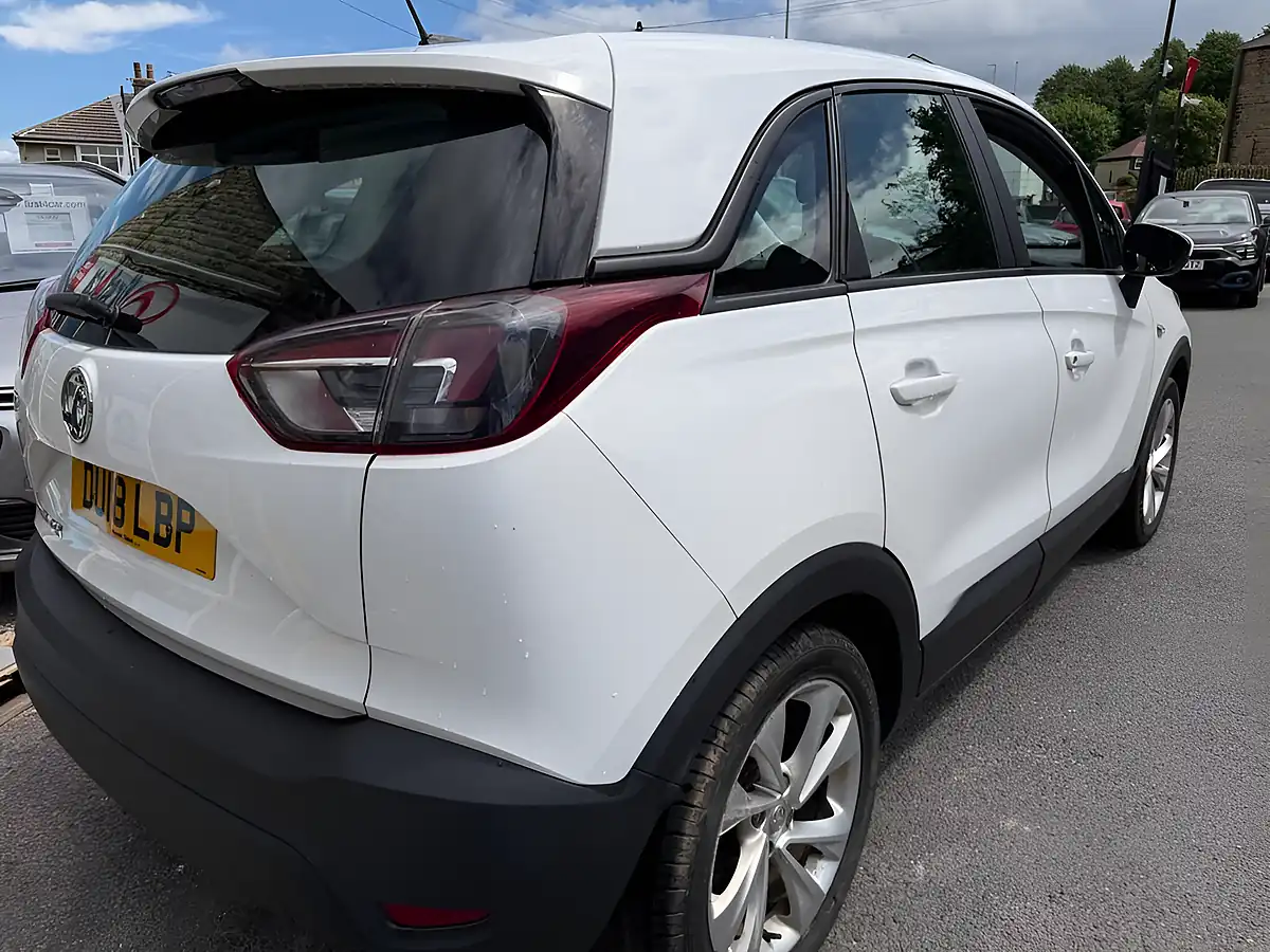 Used 2018 Vauxhall Crossland X Se White - Interior and Exterior details 12