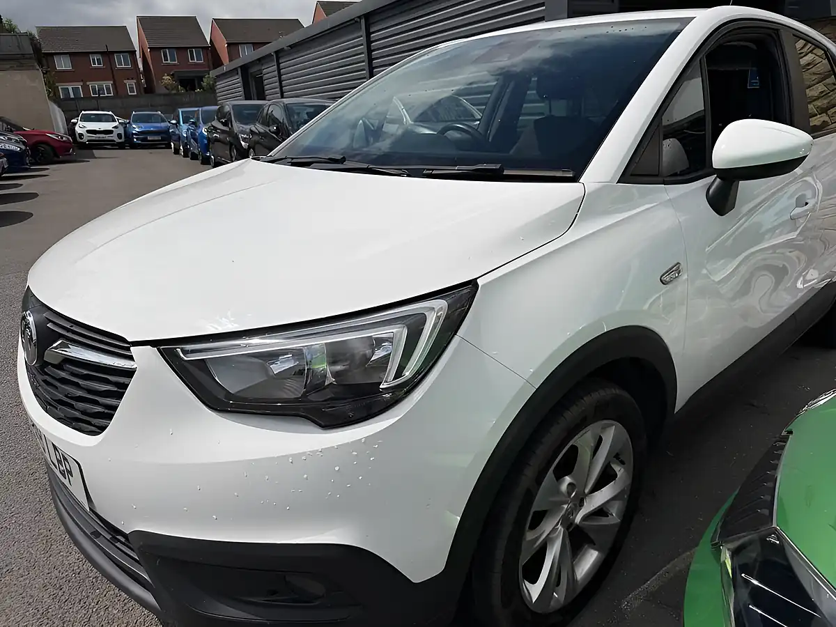 Used 2018 Vauxhall Crossland X Se White - Interior and Exterior details 3