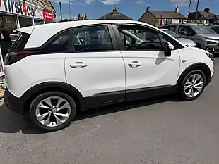 Used 2018 Vauxhall Crossland X Se White - Interior and Exterior details 4