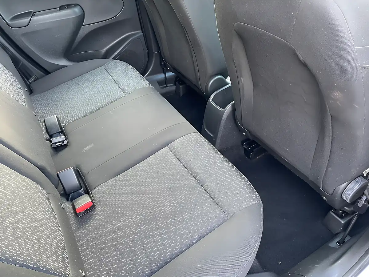 Used 2018 Vauxhall Crossland X Se White - Interior and Exterior details 11