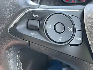 Used 2018 Vauxhall Crossland X Se White - Interior and Exterior details 18