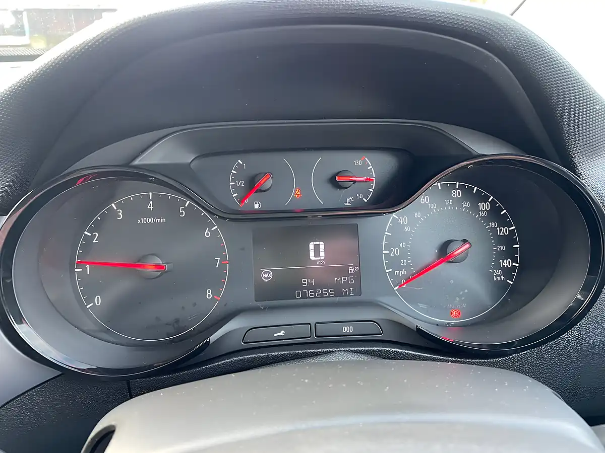 Used 2018 Vauxhall Crossland X Se White - Interior and Exterior details 20