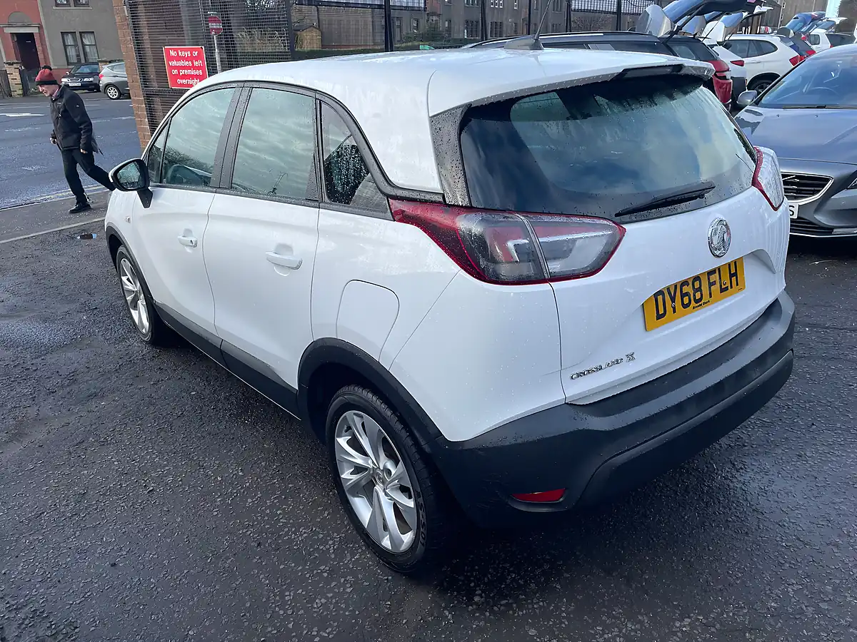 Used 2018 Vauxhall Crossland X Se White - Interior and Exterior details 6