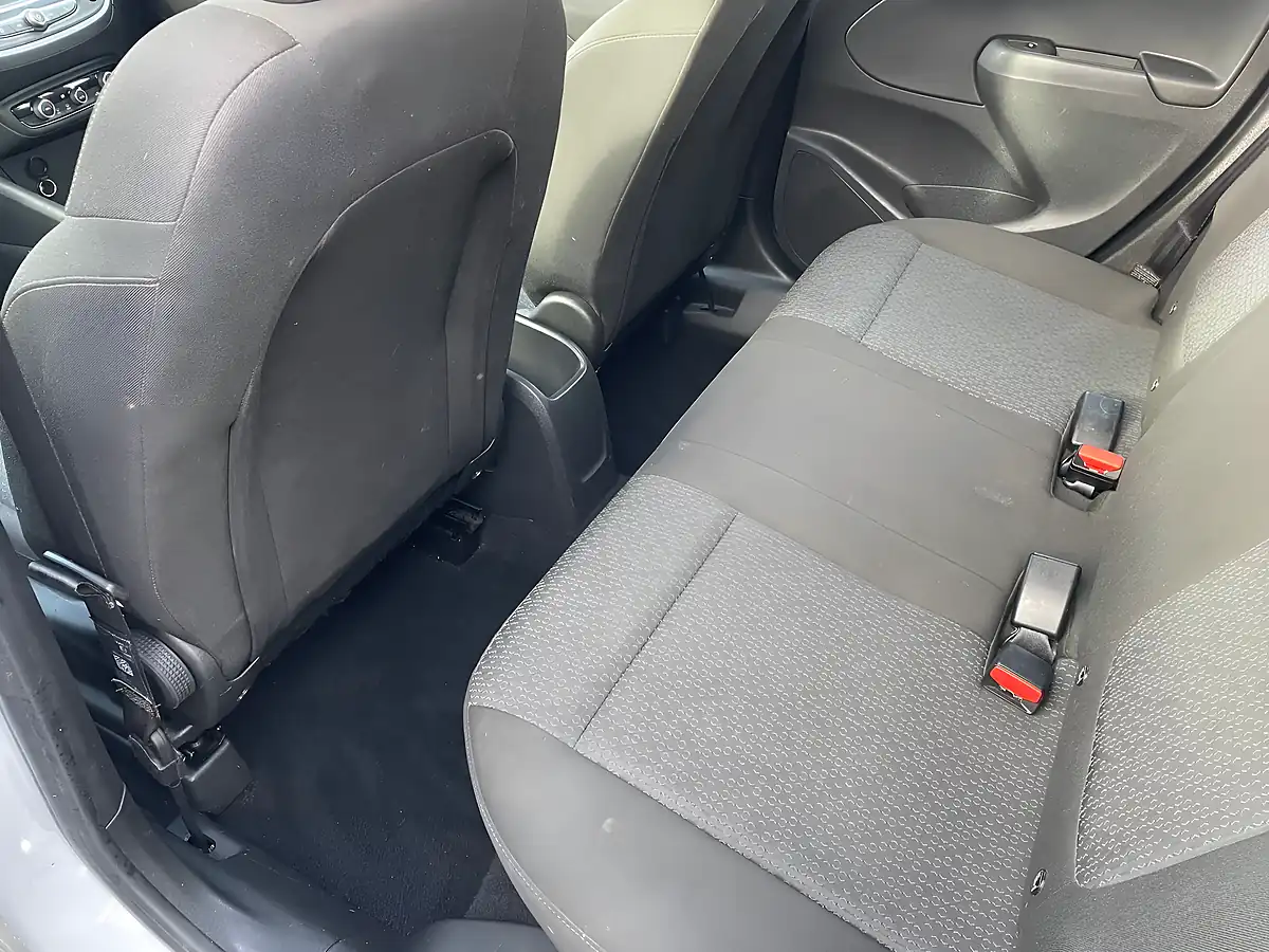 Used 2018 Vauxhall Crossland X Se White - Interior and Exterior details 9
