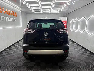 Used 2018 Vauxhall Crossland X Tech Line Nav Black - Interior and Exterior details 10