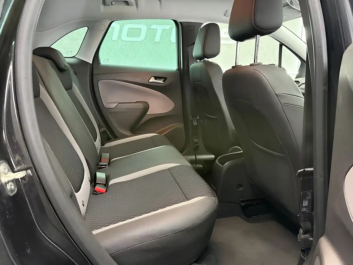 Used 2018 Vauxhall Crossland X Tech Line Nav Black - Interior and Exterior details 14