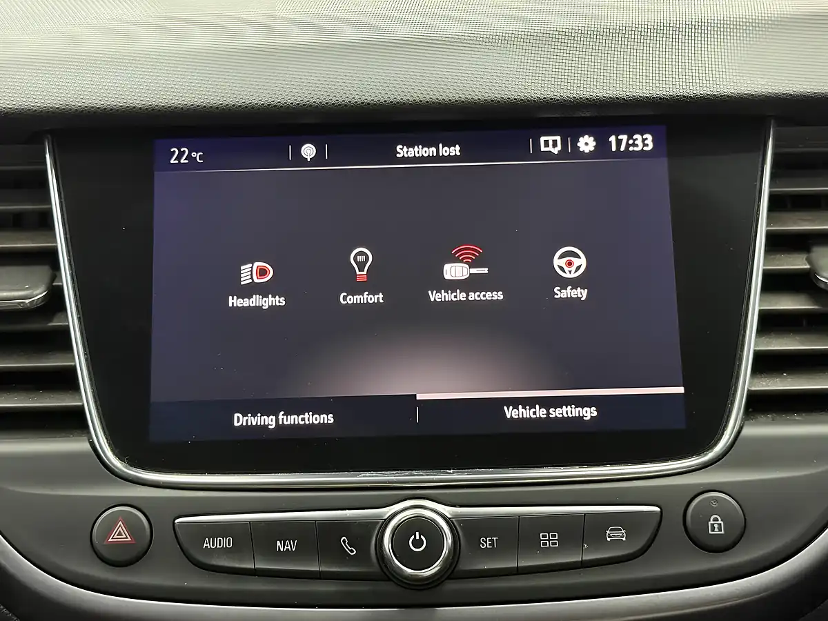 Used 2018 Vauxhall Crossland X Tech Line Nav Black - Interior and Exterior details 17